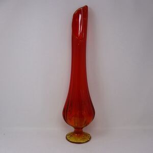 Vintage MCM L.E. Smith Amberina Orange Flame Glass Swung Pedestal Footed Vase